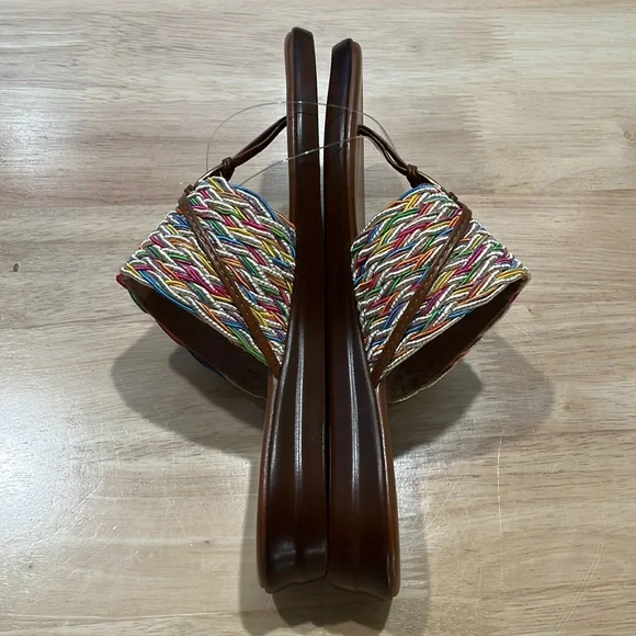 NWT Italian Shoemakers sz. 7 Thong Sandal - Picture 4 of 8